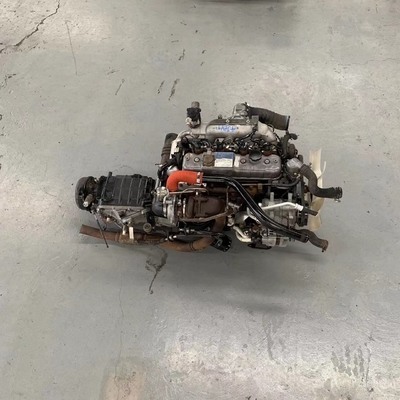 2.5L OEM Isuzu 4JB1T NKR Isuzu silnik wysokoprężny odpowiedni do ciężarówek i pojazdów rolniczych